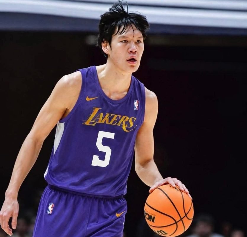 МУГТ Ц.Шаравжамцын хүү Ш.Энхийн-Од "NBA"-ын алдарт "Los Angeles Lakers" багийн бэлтгэлд хамрагджээ