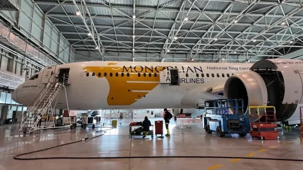 МИАТ ТӨХК “Бойнг” 787-9 өргөн биетэй онгоцыг анх удаа хүнд хэлбэрийн засвар үйлчилгээнд амжилттай орууллаа