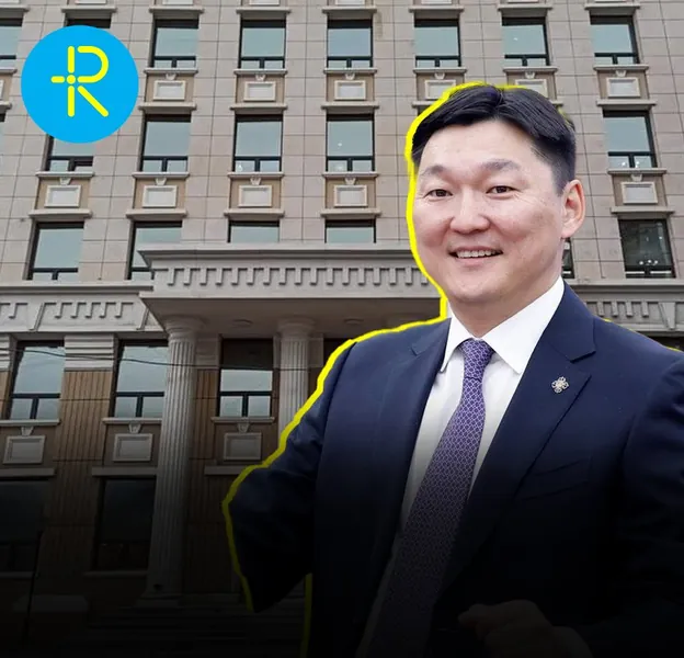 Хууль зүйн сайд болох “дундын хүн” ба аавынхаа нөлөөг Ардын намд "дархалж" яваа Г.Тэмүүлэн гэж хэн бэ?